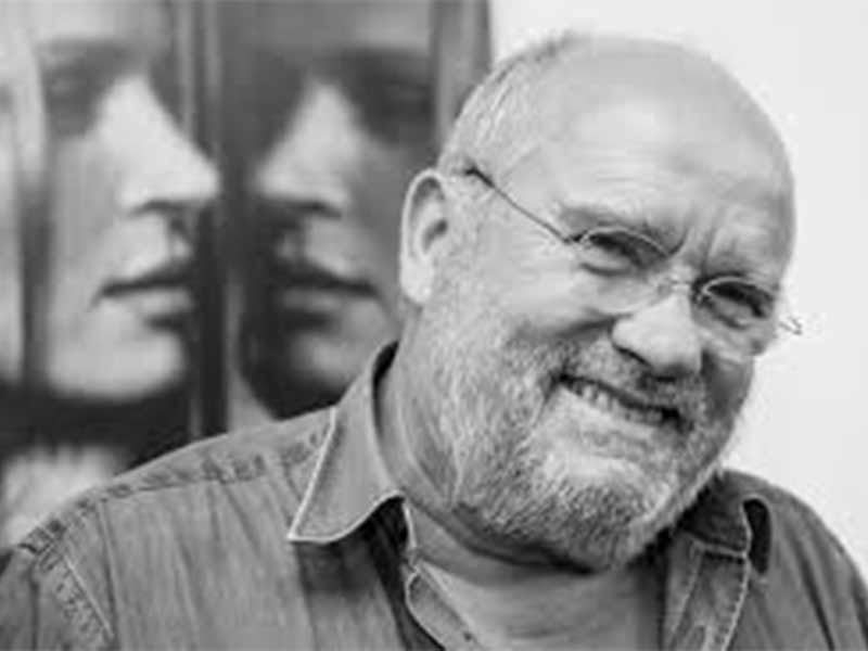 رحيل مصور الموضة الشهير بيتر ليندبرج